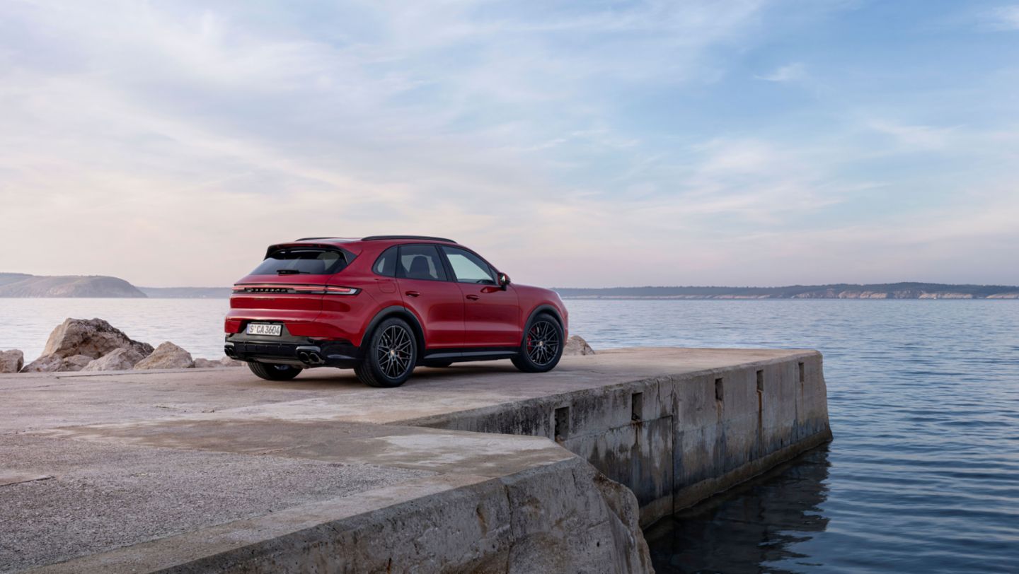 Porsche Cayenne Review: Porsche’s Best-Selling SUV Just Got Better